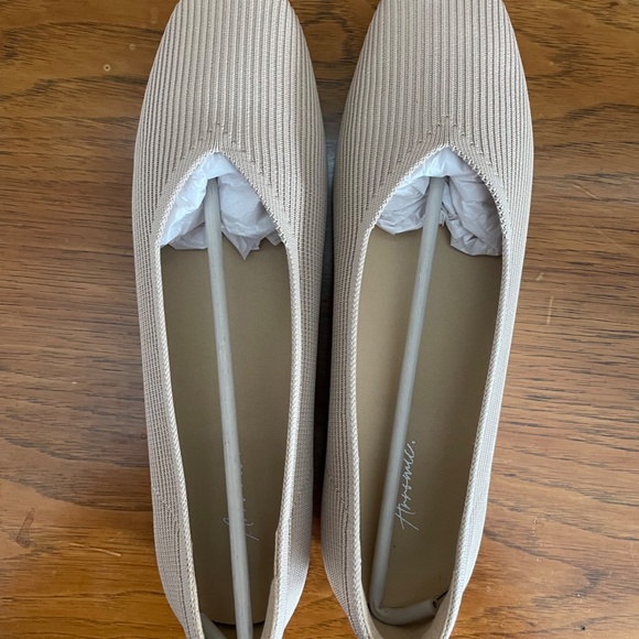 Arromic Square Toe Ballet Flats. Brand New, Never Worn Set of 2 - Picture 3 of 7